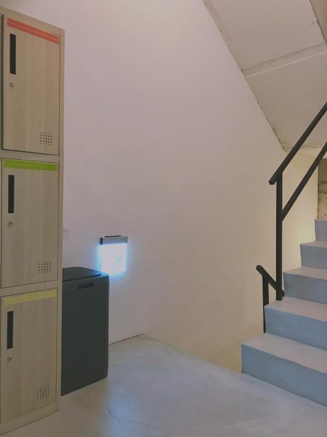 Plainstay Hostel Тайпей Екстериор снимка